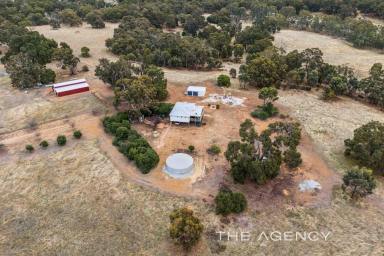 House For Sale - WA - Morangup - 6083 - "Chasing the Dream"  (Image 2)