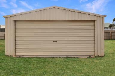 House For Sale - SA - Ceduna - 5690 - BIG HOME - INVEST - LIVE IN  (Image 2)