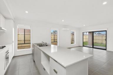 House For Lease - VIC - Greenvale - 3059 - FOUR BEDROOM FAMILY HOME IN PRIME LOCATION | SPACIOUS & STYLISH LIVING  (Image 2)