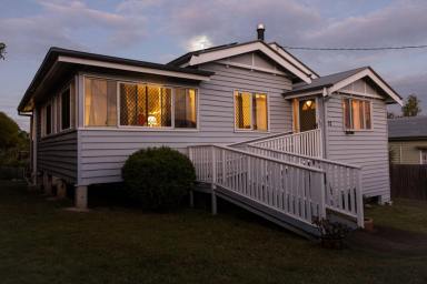 House For Sale - QLD - Gympie - 4570 - Renovated Queenslander Gem  (Image 2)