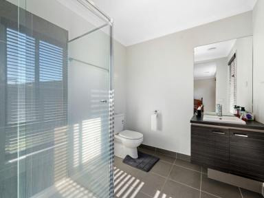 House For Lease - VIC - Bairnsdale - 3875 - 3 BED, 2 BATH TOWNHOUSE – 12 MONTH LEASE  (Image 2)