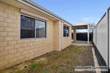 House For Lease - WA - Wellard - 6170 - Modern Family Living in Wellard - Spacious & Convenient!  (Image 2)