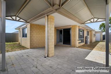 House For Lease - WA - Wellard - 6170 - Modern Family Living in Wellard - Spacious & Convenient!  (Image 2)