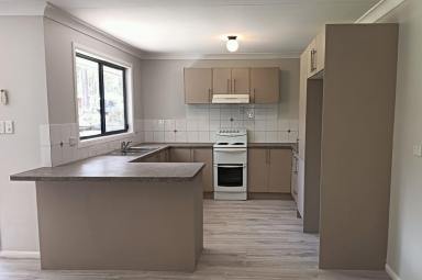 House For Lease - QLD - Glenwood - 4570 - Generous 4 Bedroom Home In Glenwood  (Image 2)