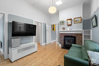 House Auction - NSW - Crookwell - 2583 - Charming CBD Cottage  (Image 2)