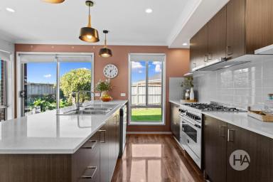House For Sale - VIC - Hastings - 3915 - Lock and Leave Simplicity  (Image 2)