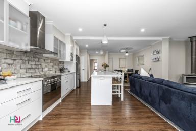 House For Sale - NSW - Lidsdale - 2790 - Spacious 4‑Bedroom Family Home on 1,461m² With Modern Upgrades & Fantastic Shedding  (Image 2)