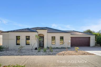 House For Sale - WA - Spearwood - 6163 - Lock & Leave Coastal Living with NO Strata Fees – The Perfect FIFO Base or Airbnb Opportunity (STCA) (Image 2)