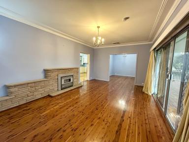 House For Lease - NSW - Tamworth - 2340 - Top Home with a Top View  (Image 2)