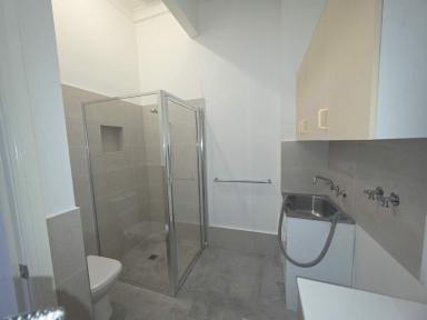 Unit For Lease - NSW - Young - 2594 - Fully furnished appartment  (Image 2)