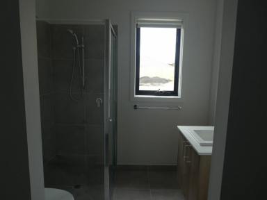House For Lease - VIC - Lucknow - 3875 - 18 BOTTLEBRUSH WAY  (Image 2)