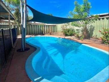 House For Sale - WA - South Hedland - 6722 - Affordable & luxury home  (Image 2)