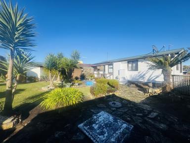 House For Sale - TAS - Somerset - 7322 - Seaview's in Sunny Somerset (Image 2)