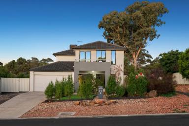 House For Sale - VIC - Kangaroo Flat - 3555 - Parkland Views, Brand New Pool and 13KW Solar With 32KW Battery  (Image 2)