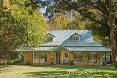 House For Sale - WA - Chidlow - 6556 - Enchanting Equine Haven With English Countryside Charm  (Image 2)