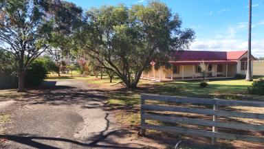 Lifestyle For Sale - VIC - Nyah West - 3595 - Room For A Pony  (Image 2)