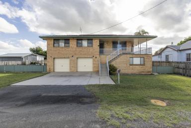 House For Sale - NSW - Ulmarra - 2462 - WHERE THE CLARENCE BECOMES HOME  (Image 2)
