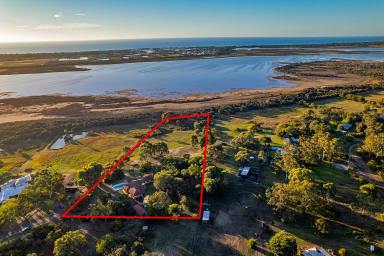 House For Sale - WA - Reinscourt - 6280 - Tranquil Rural Escape Impressive Generational Home with 2 living Quarters - Grand Opening 16/5/26 1.30 -2.30pm  (Image 2)