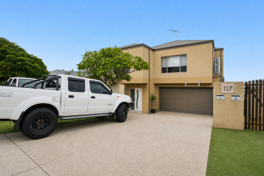 Townhouse For Sale - WA - Scarborough - 6019 - In a word: Connected.  (Image 2)