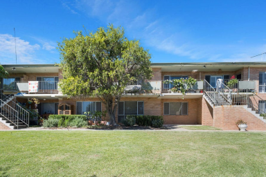 Unit For Lease - WA - Wembley Downs - 6019 - Unfurnished unit in prime location  (Image 2)