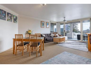 Unit For Sale - NSW - Forster - 2428 - Top Floor Top Location in the Heart of Forster - Space, Style & Ultimate Convenience (Image 2)