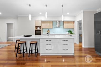 House For Sale - VIC - Rosebud - 3939 - Peninsula Sands Family Entertainer  (Image 2)