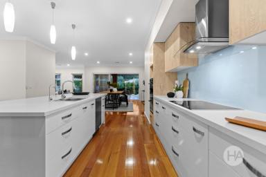 House For Sale - VIC - Rosebud - 3939 - Peninsula Sands Family Entertainer  (Image 2)