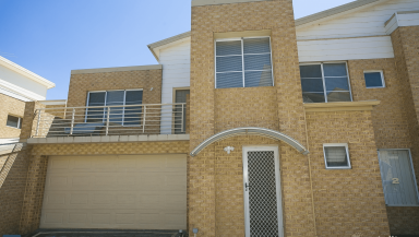 Townhouse For Sale - WA - Midland - 6056 - Charming Midland apartment with Modern Touches  (Image 2)