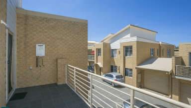 Townhouse For Sale - WA - Midland - 6056 - Charming Midland apartment with Modern Touches (Image 2)