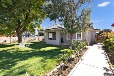 House For Sale - VIC - Merbein - 3505 - WHEN LOCATION COUNTS  (Image 2)