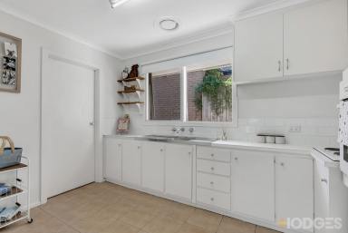 House For Lease - VIC - Mentone - 3194 - Bayside living in a well-maintained block for anyone seeking a relaxed coastal lifestyle.  (Image 2)