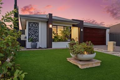 House For Sale - WA - Brabham - 6055 - Large Family Home  (Image 2)