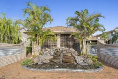 Townhouse For Sale - QLD - Springwood - 4127 - 2 Bedroom Townhouse in the Heart of Springwood!  (Image 2)