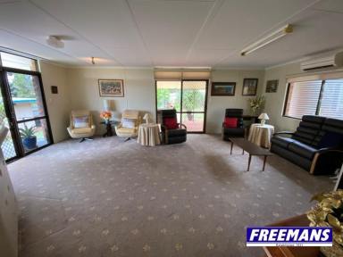 House For Lease - QLD - Kingaroy - 4610 - Large well established family home 1,374m corner allotment  (Image 2)