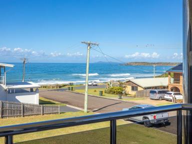 Duplex/Semi-detached For Sale - NSW - Wallabi Point - 2430 - TOWNHOUSE WITH CAPTIVATING OCEAN VIEWS  (Image 2)