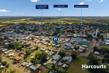 House For Sale - QLD - Childers - 4660 - DISCOVER YOUR DREAM LIFESTYLE IN THE HEART OF CHILDERS  (Image 2)