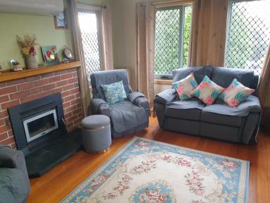 House For Sale - TAS - Upper Burnie - 7320 - Neat Cottage with Flexible Living & Elevated Outlook  (Image 2)