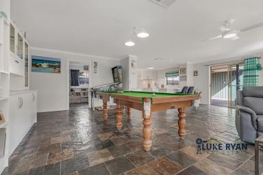 House For Sale - VIC - Rochester - 3561 - SPACIOUS FAMILY LIVING ON 832m² IN A PRIME LOCATION  (Image 2)
