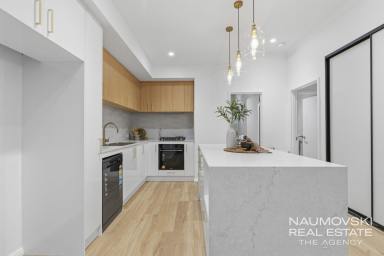 House For Sale - WA - Westminster - 6061 - MODERN LUXURY MEETS LIFESTYLE CONVENIENCE!!  (Image 2)