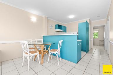 Apartment Auction - QLD - Holloways Beach - 4878 - Two-Bedroom Apartment Within Walking Distance to The Beach!  (Image 2)