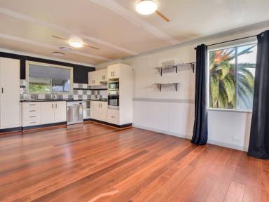 House For Sale - NSW - Young - 2594 - Elevated Home In a Sought-After Location  (Image 2)