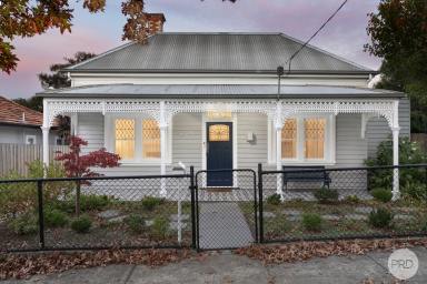 House For Sale - VIC - Soldiers Hill - 3350 - Exquisitely Renovated Period Home In Blue-Chip Soldiers Hill  (Image 2)