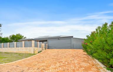 House For Sale - WA - Clarkson - 6030 - Fantastic location  (Image 2)