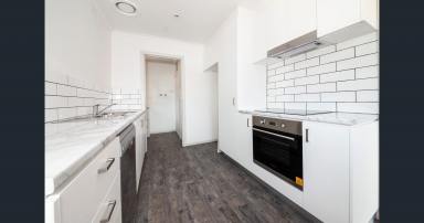 Apartment For Lease - VIC - Parkdale - 3195 - MODERN UNIT |LIFESTYLE OF CONVENIENCE |PEACEFUL & QUIET.  (Image 2)
