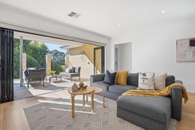 House For Sale - WA - Kardinya - 6163 - Your Easy-Care Escape!  (Image 2)