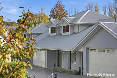 Villa For Sale - NSW - Bowral - 2576 - Bowral Town Centre & Golf Course- Boutique Living  (Image 2)