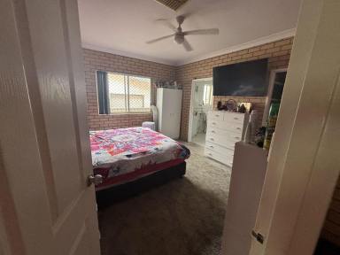 House For Sale - NSW - Lightning Ridge - 2834 - 4 Bedroom Double Brick Home  (Image 2)