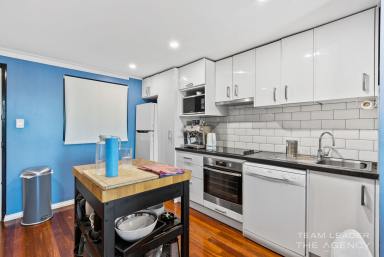 Apartment For Sale - WA - Perth - 6000 - Unique Three-Level Apartment with City Views  (Image 2)
