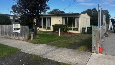 House For Sale - VIC - Apollo Bay - 3233 - Renovators  Dream by the Beach  (Image 2)