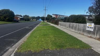 House For Sale - VIC - Apollo Bay - 3233 - Renovators  Dream by the Beach  (Image 2)